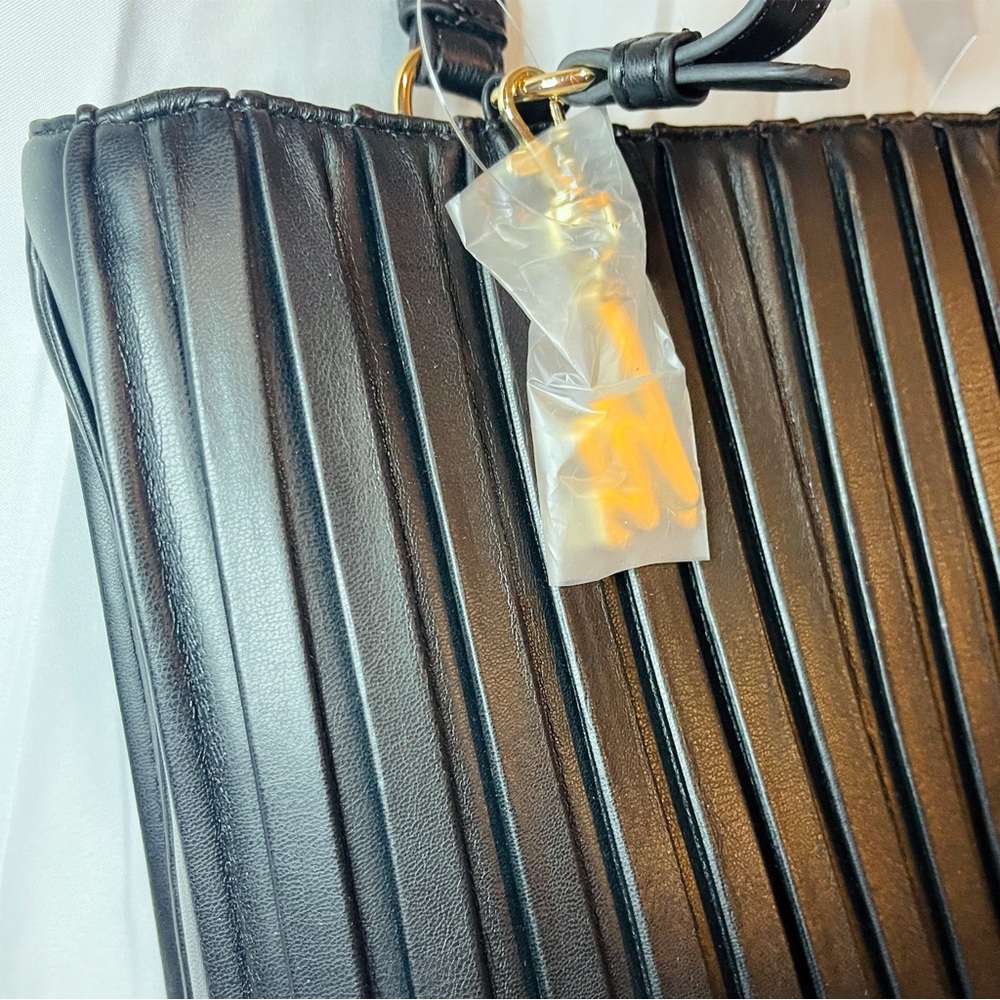 Nicole Miller Black Pleated Elegant Tote NEW - Picture 5 of 10